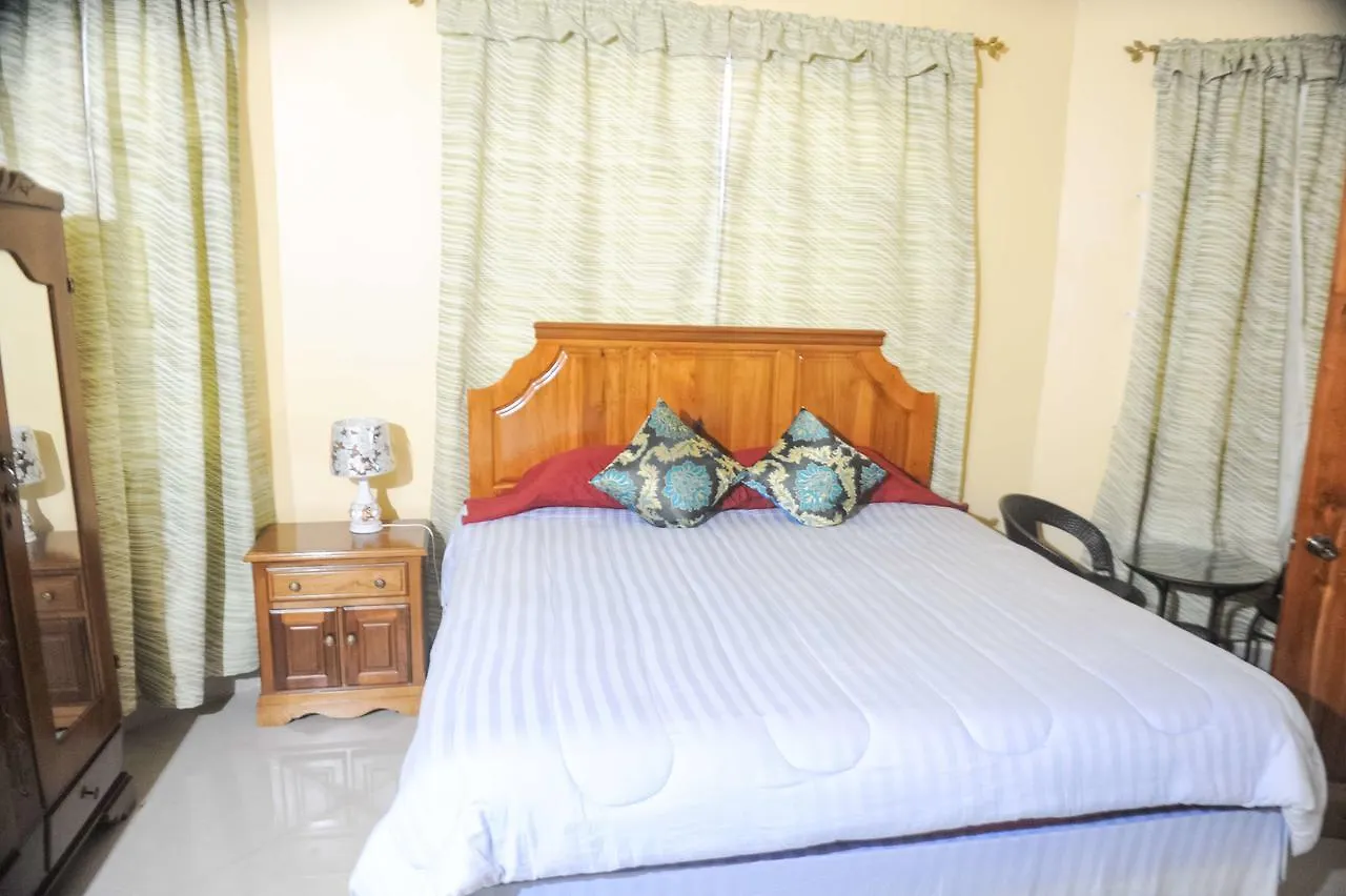 Eagle'S Nest Hotel Montego Bay 3*,  Jamaica
