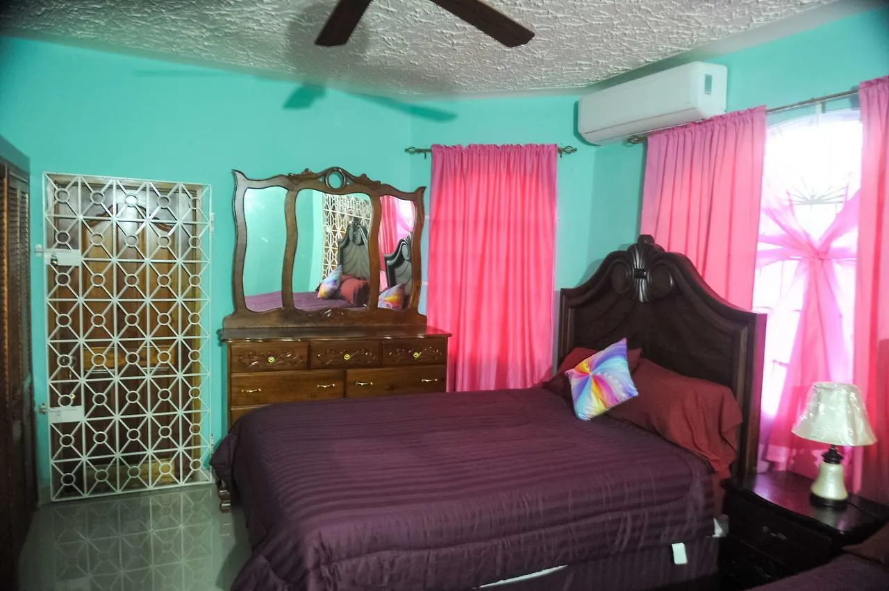Eagle'S Nest Hotel Montego Bay